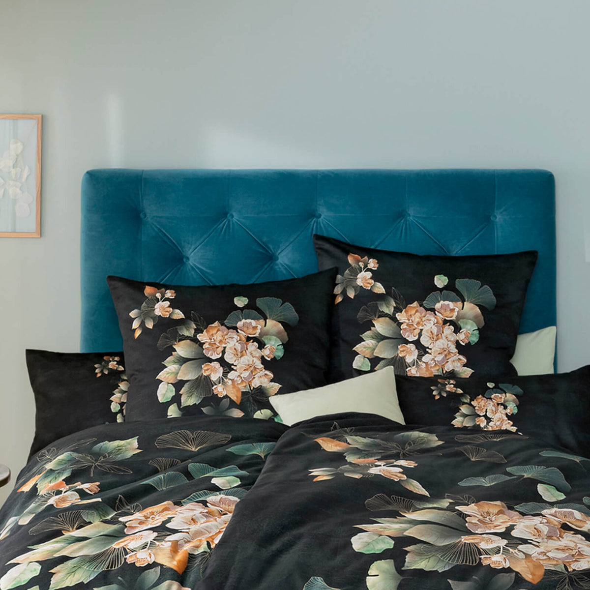 bettwaesche bettgarnitur blumen schwarz