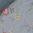 bettgarnitur bettwaesche blumen fruechte blau