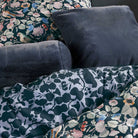 bettwaesche aleste wendedesign gebluemt blau grau