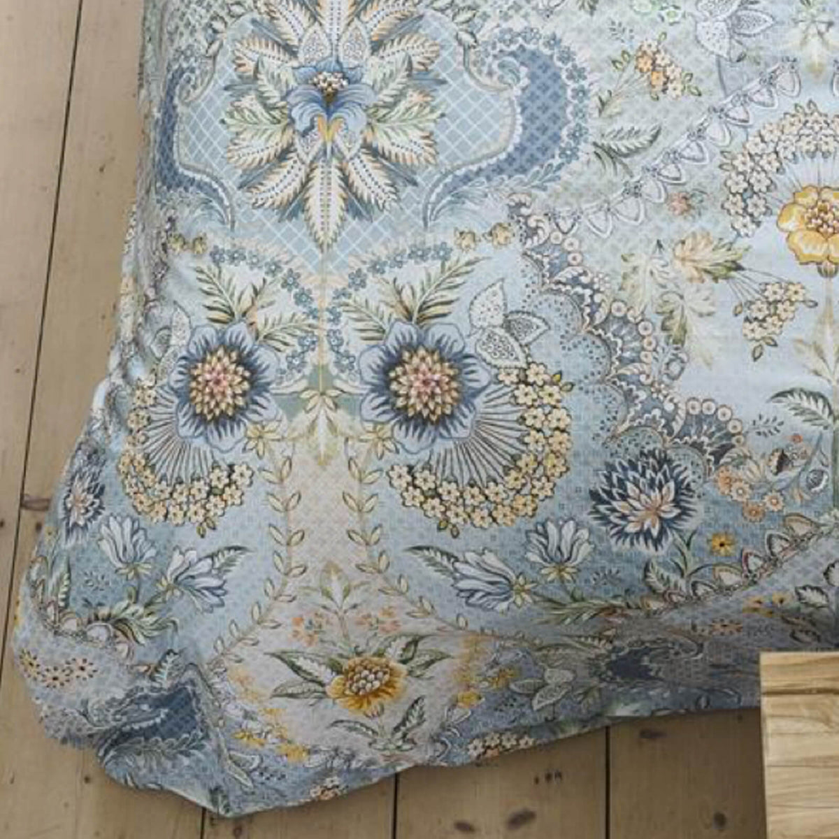 bettgarnitur bettwaesche gebluemt ornamente gestreift perkal