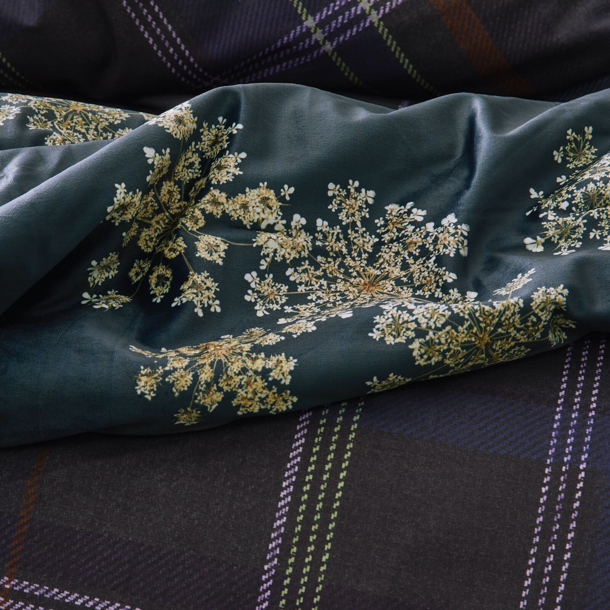 tagesdecke plaid wohndecke blumen blueten lauren